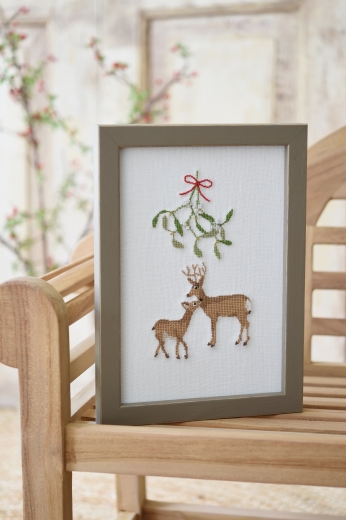 Stickdatei -Rehe mit Mistelzweig- für die Maschinenstickerei