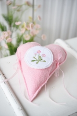 fabric heart with embroidery tag -dandelion-