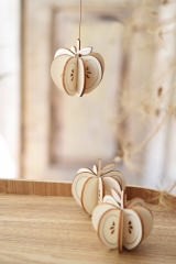 wooden apples (2pcs.)